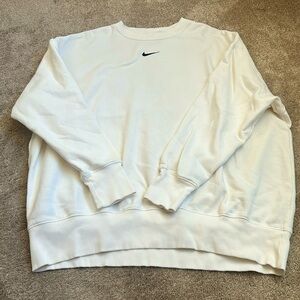 🤍Oversized Nike Crewneck🤍